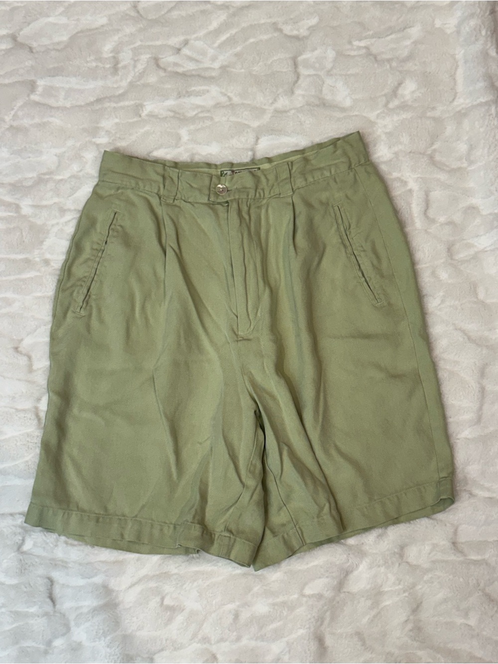 Tommy Bahama Women’s Bermuda Silk Shorts  Size 10
